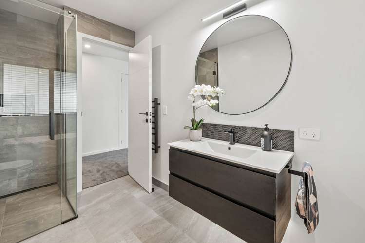 21 Coprosma Crescent Waipahihi_19