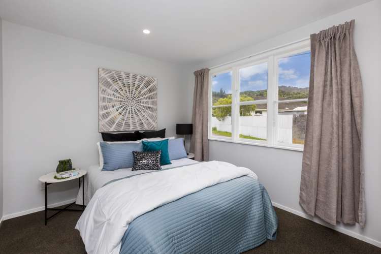 11 Richard Grove Stokes Valley_12