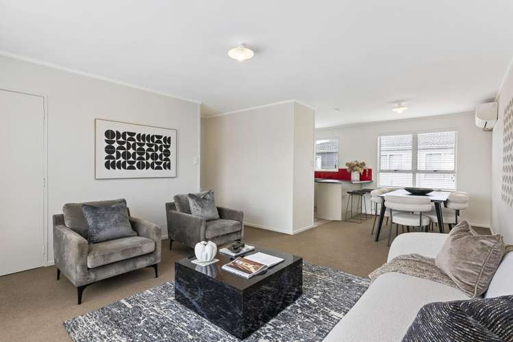 11/57 Point Chevalier Road Point Chevalier_2