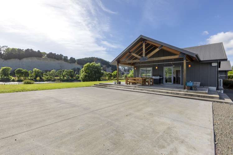 742g River Road Otane_23