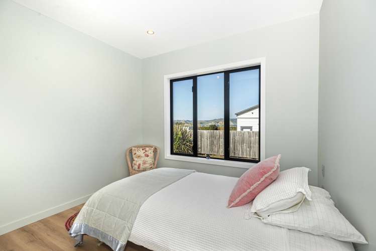 4 Tarapuka Way Māhia_8