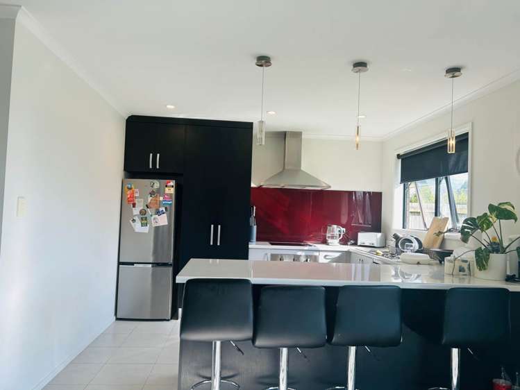 7 Captain Mitchell Drive Opaheke_2