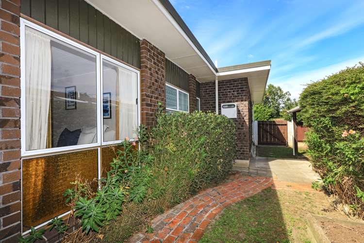 15 Kirkcaldy Place Flaxmere_12