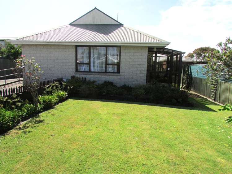 2/19 Cowper Street Greymouth_2