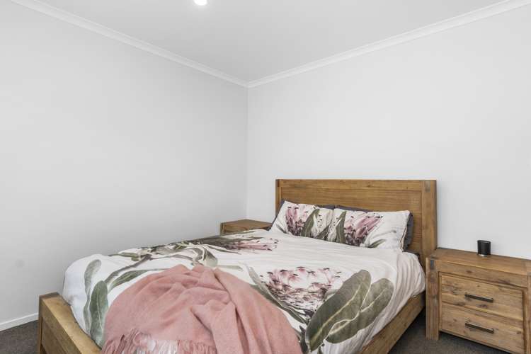 84 Pakanga Grove Pyes Pa_26