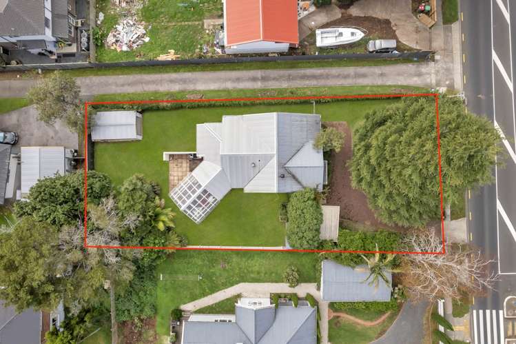 65 Beach Road Pahurehure_25