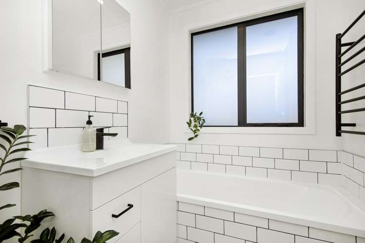 13 Forglen Place Tawa_12