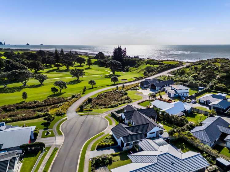 6 Pebble Beach Court Waiwhakaiho_4