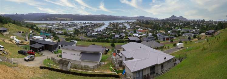 32 Panorama Parade Pauanui_5