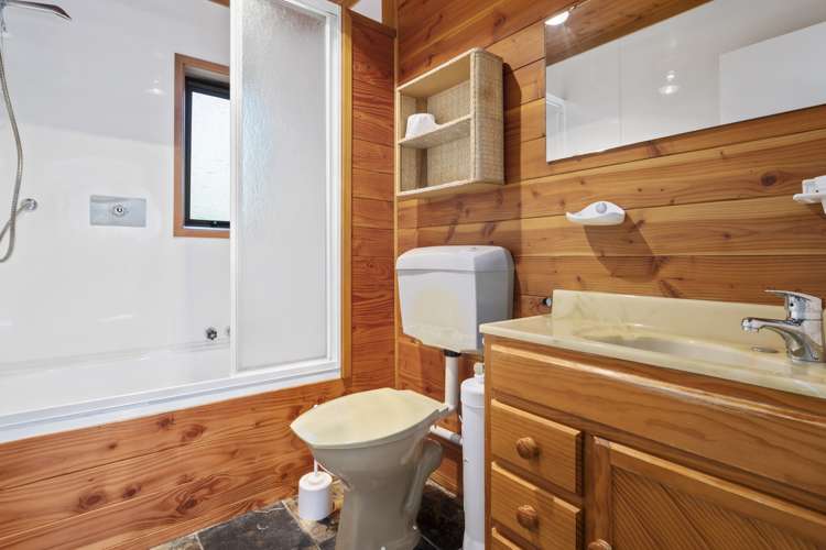 240 Konini Road Titirangi_19