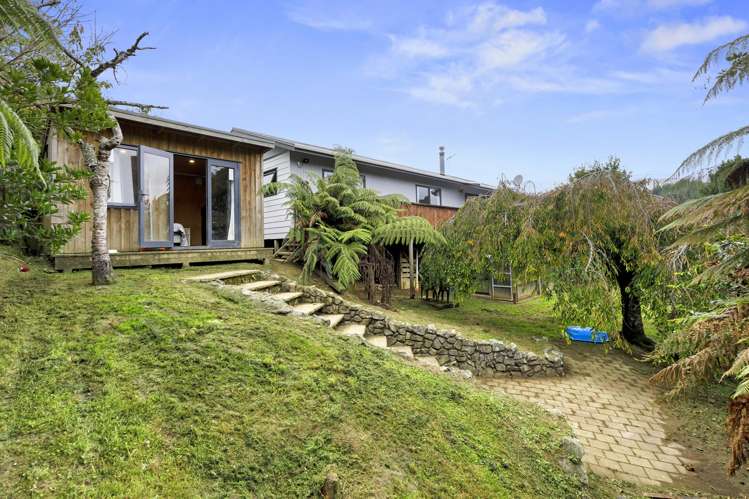 6 Serenity Grove Maoribank_12
