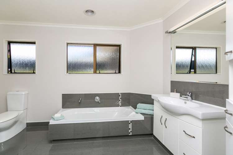 6 Ashmore Drive Frankleigh Park_15