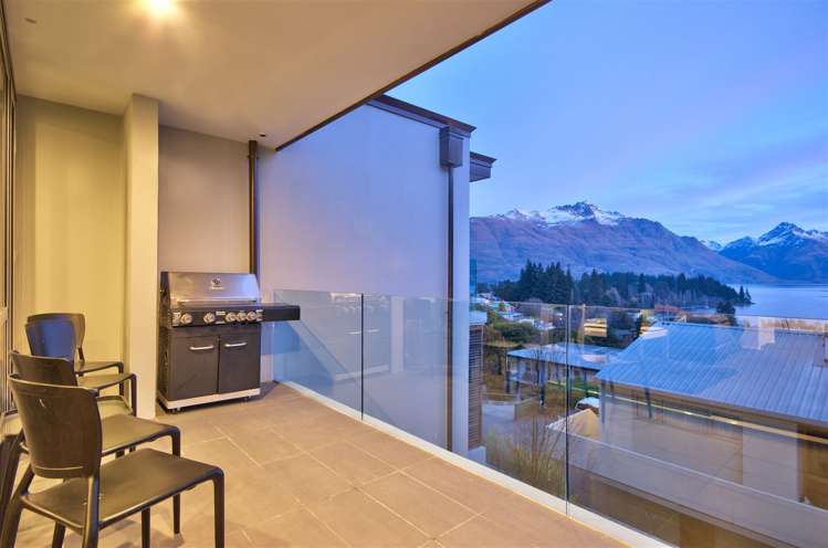 13/60 Hallenstein Street Queenstown_5