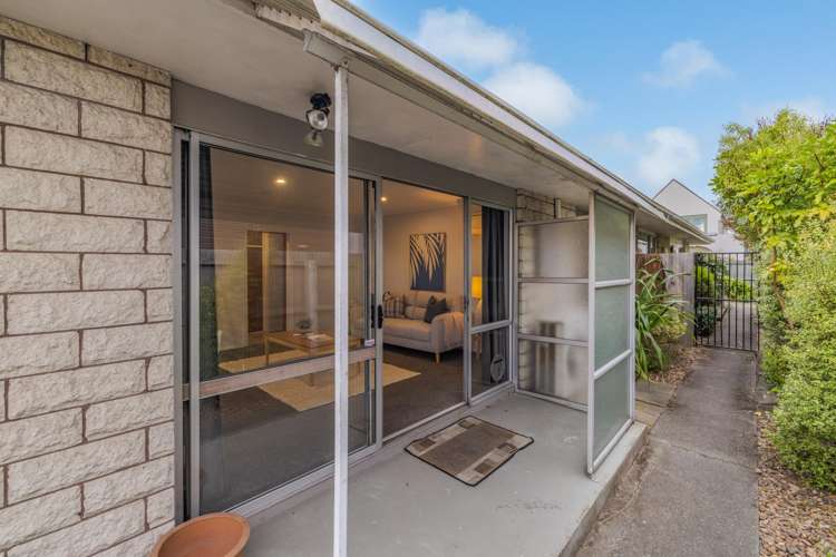 2 & 3/76 Ruskin Street_1