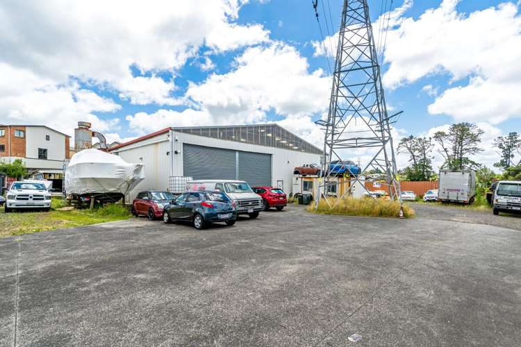184A & 186 McLeod Road Te Atatu South_1