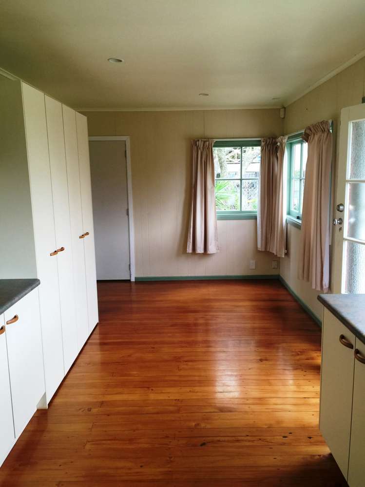 2 Tane Road Laingholm_5