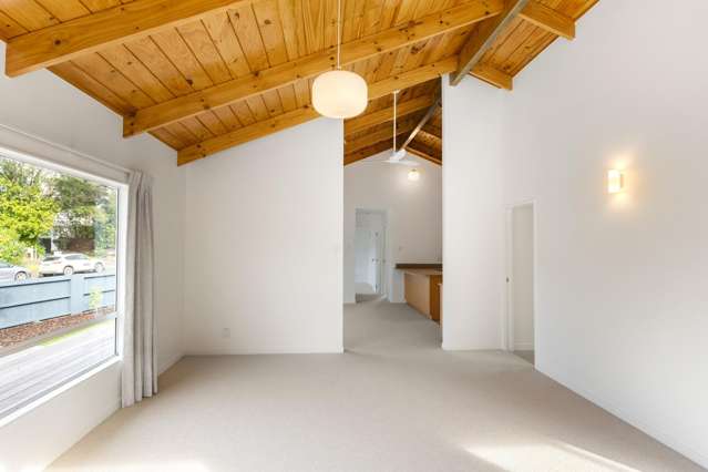 2 Sunvale Crescent Whataupoko_2