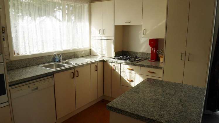 50 Kathleen Crescent Hornby_1