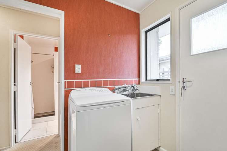 2/704 Charles Street Raureka_8