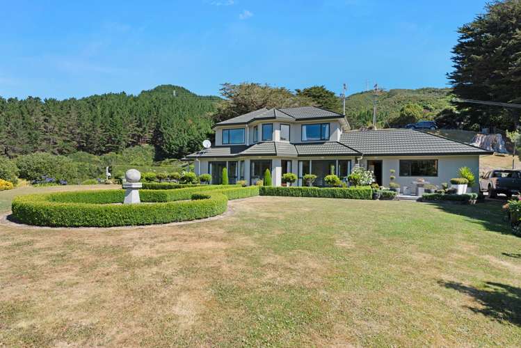 174 Makara Road Makara_44