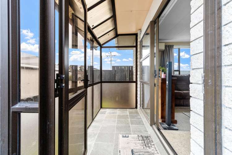 23A & 23B Stoke Street Westown_22