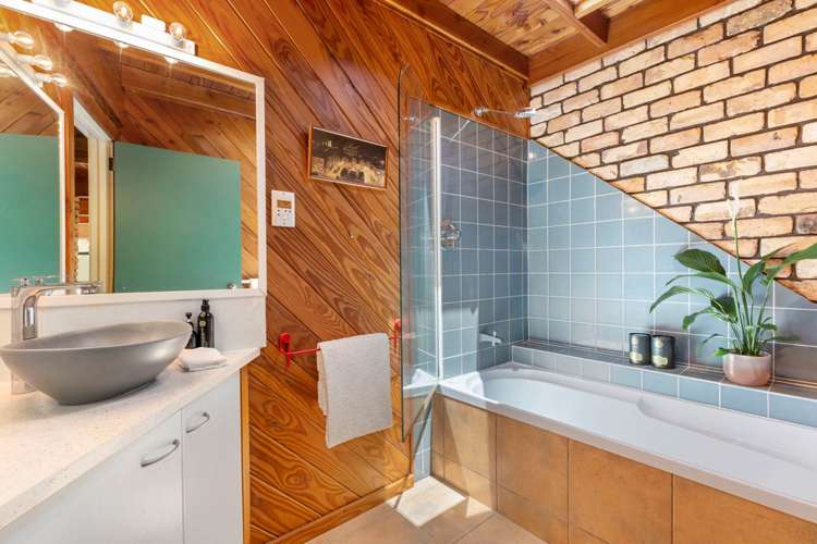 68 Pah Road Cockle Bay_21