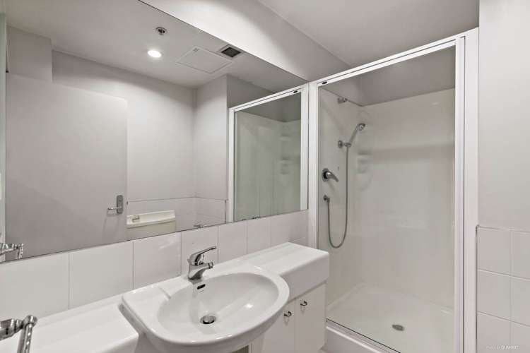9d/205 Hobson Street Auckland Central_7