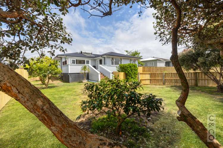 38 Queen Street Riverhead_1