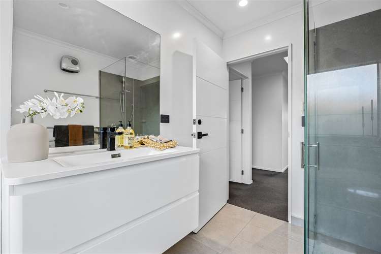 1 Millpark Place Northwood_17