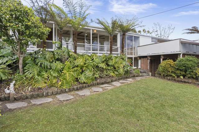 29 Highland Avenue Titirangi_2