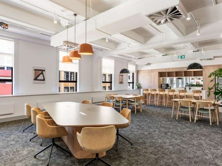 86 Customhouse Quay_0