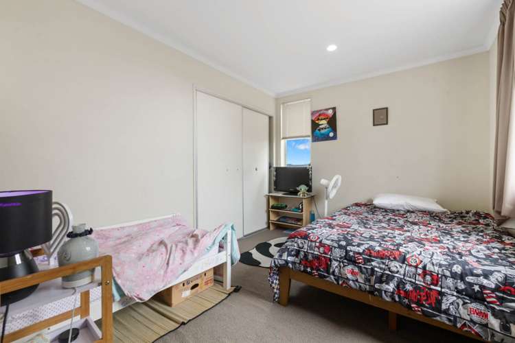 2 Bruce Pulman Drive Takanini_13