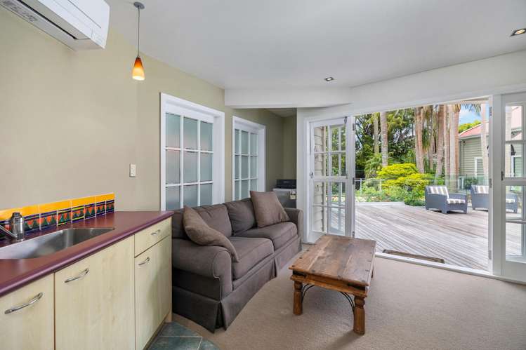 1A Summit Drive Mt Albert_23