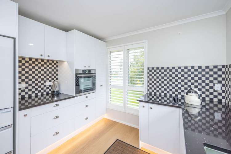 1086 River Road Queenwood_16