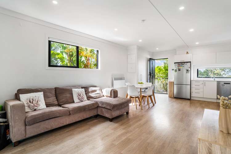 2/141 Wallace Road Mangere Bridge_11