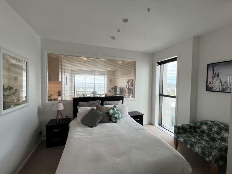 1005/8 Waikumete Road Glen Eden_3