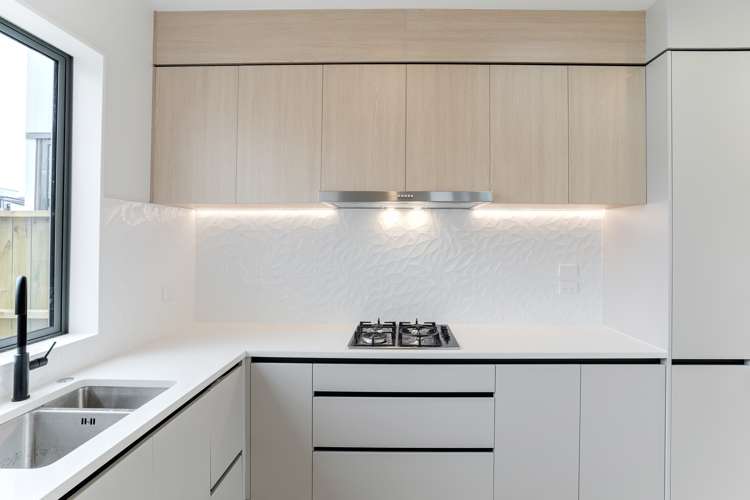 10 Taiororua Avenue Massey_7