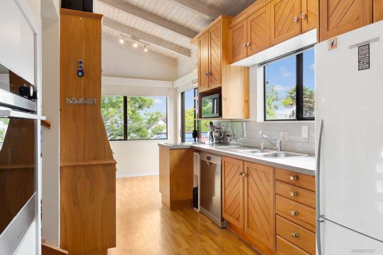 79 Rosecamp Road Beach Haven_11