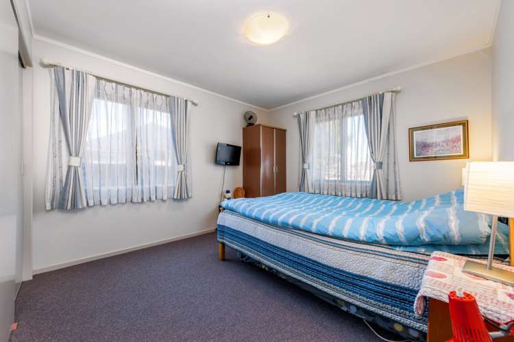 8 Austin Brave Place Favona_15