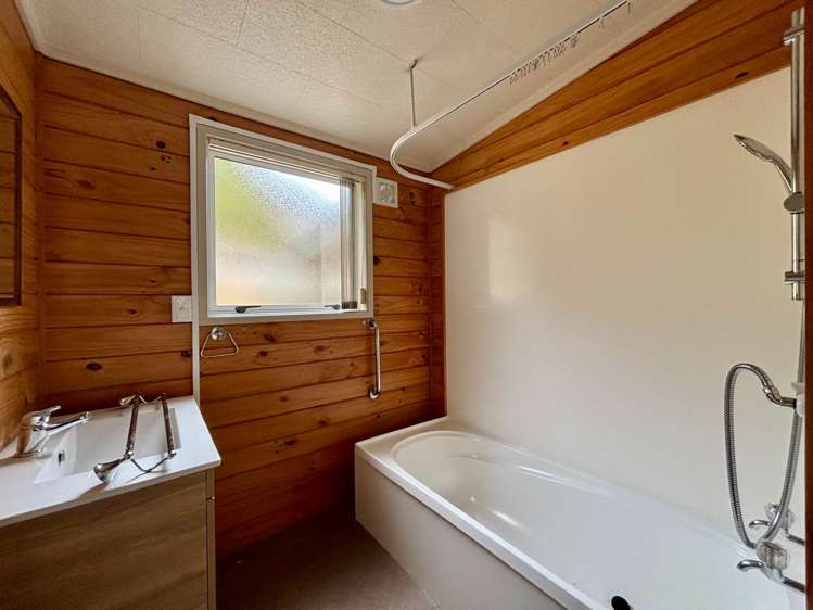 21A Ocean View Road Hatfields Beach_5