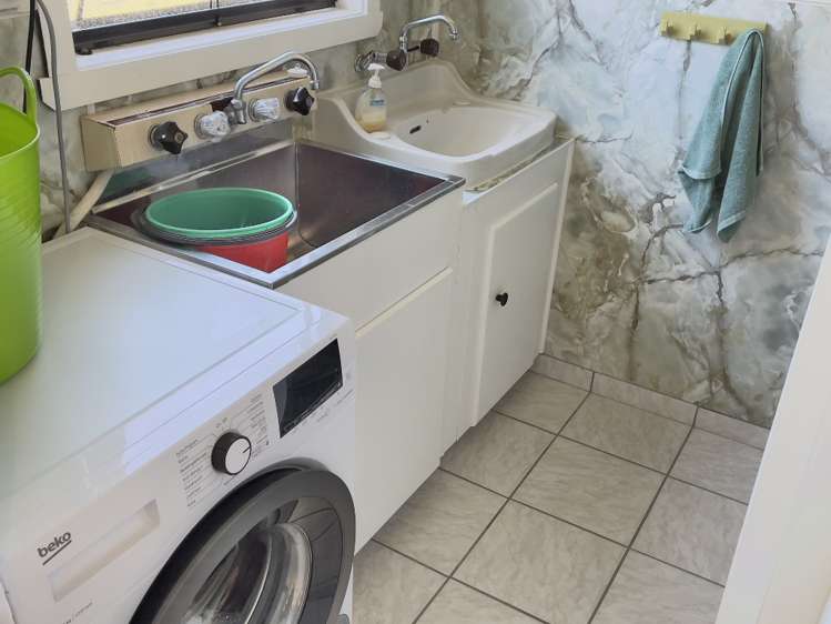 402 Linton Crescent Whangamata_18