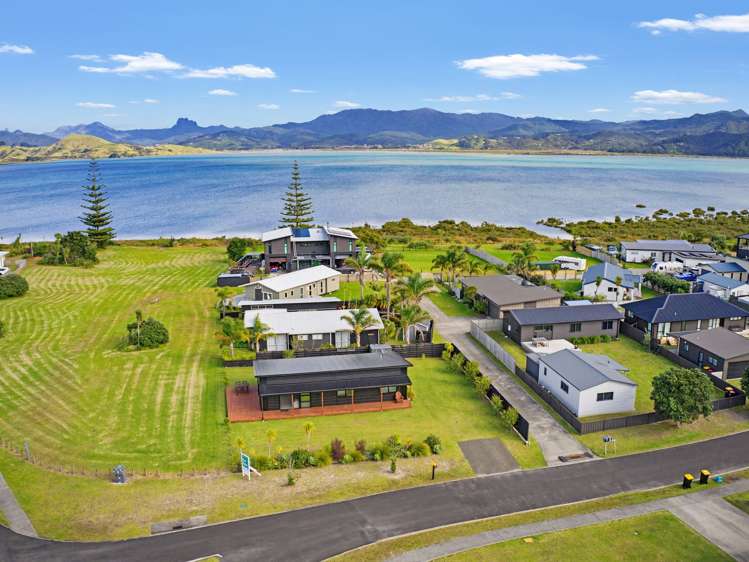 101 Kelly Jade Avenue Matarangi_1