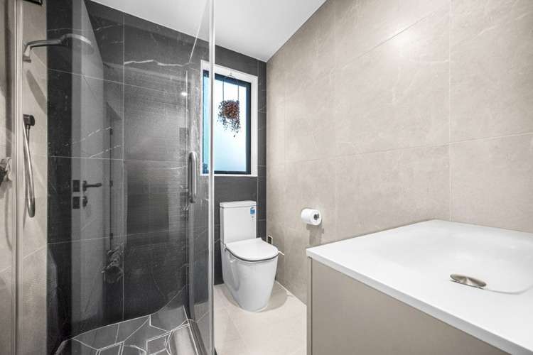 25F Oteha Valley Road Northcross_13
