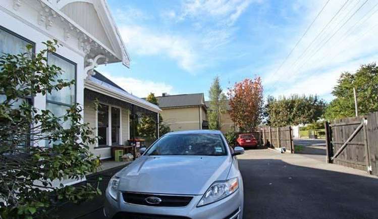 107 North Road North East Valley_14