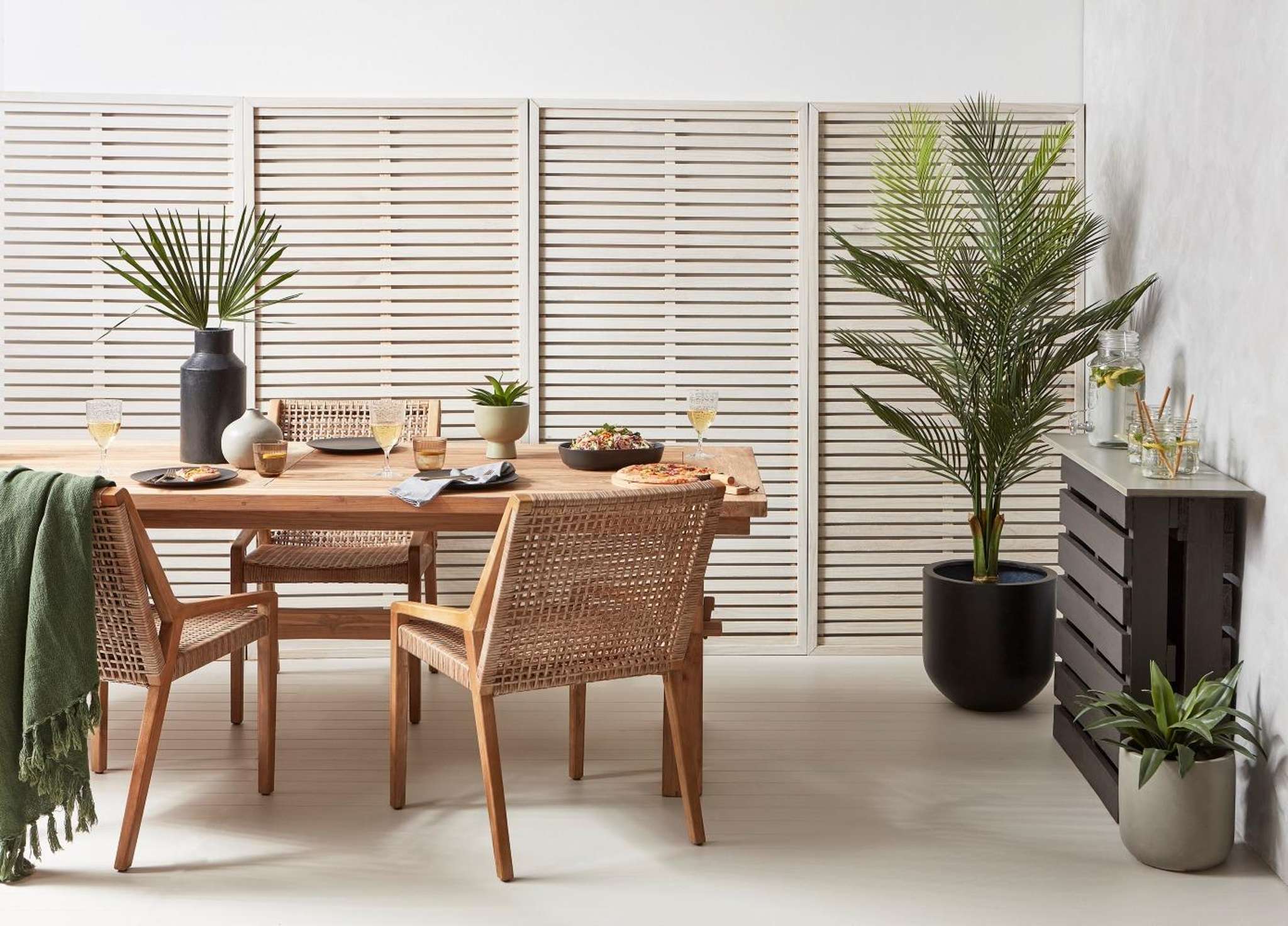 Outdoor wow factor: Expert tips help you choose, apply and maintain timber stains outdoors