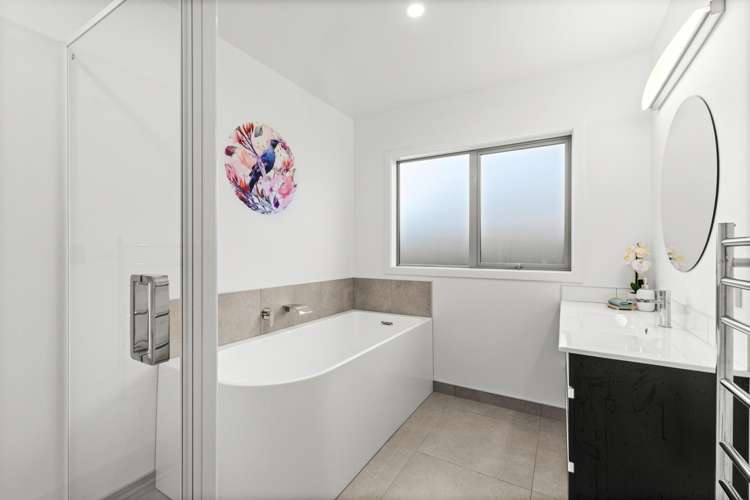 20 Dinneen Close Frimley_14