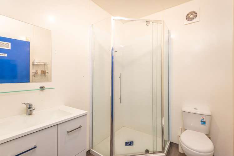 1/91 Brockworth Place Riccarton_7
