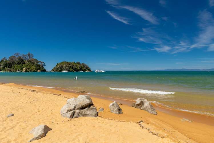 8 Inlet Road Kaiteriteri_12