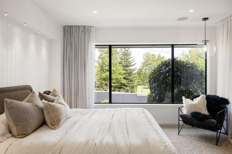 788 River Road Chartwell_20