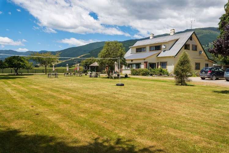 1162 Queen Charlotte Drive Anakiwa and Surrounds_6